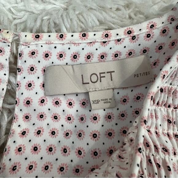 Loft Petites Smocked Floral Patterned Blouse Top Size XSP - Picture 3 of 12